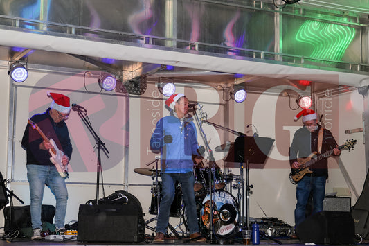 GLOSSOP LIGHT SWITCH ON 2025 (82).JPG