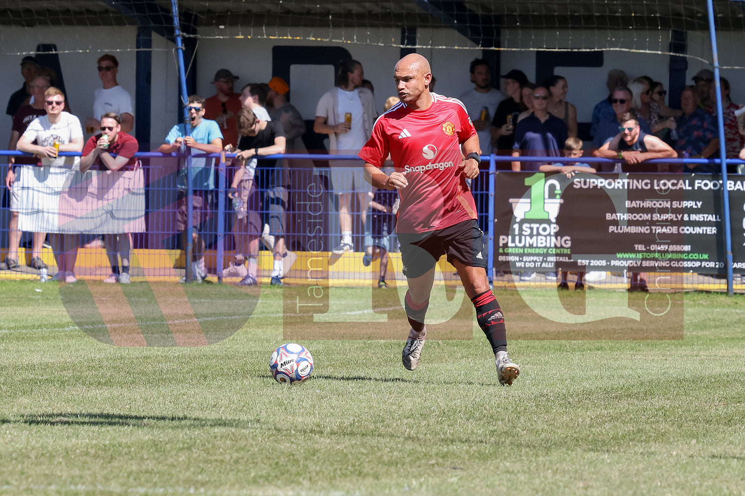 GLOSSOP NORTH EBD V UNITED LEGENDS  (96).JPG