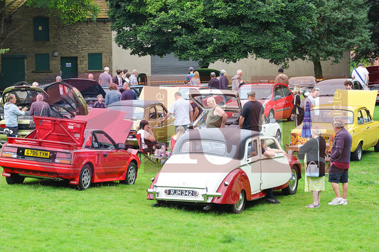 GLOSSOP CAR SHOW (30).JPG