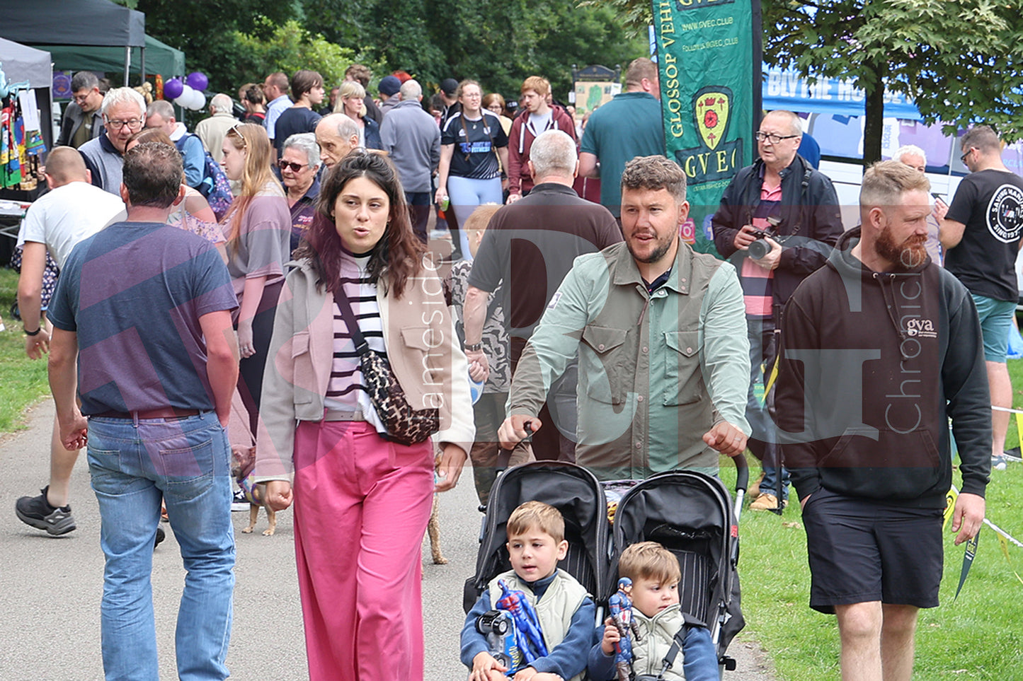 GLOSSOP CAR SHOW (44).JPG