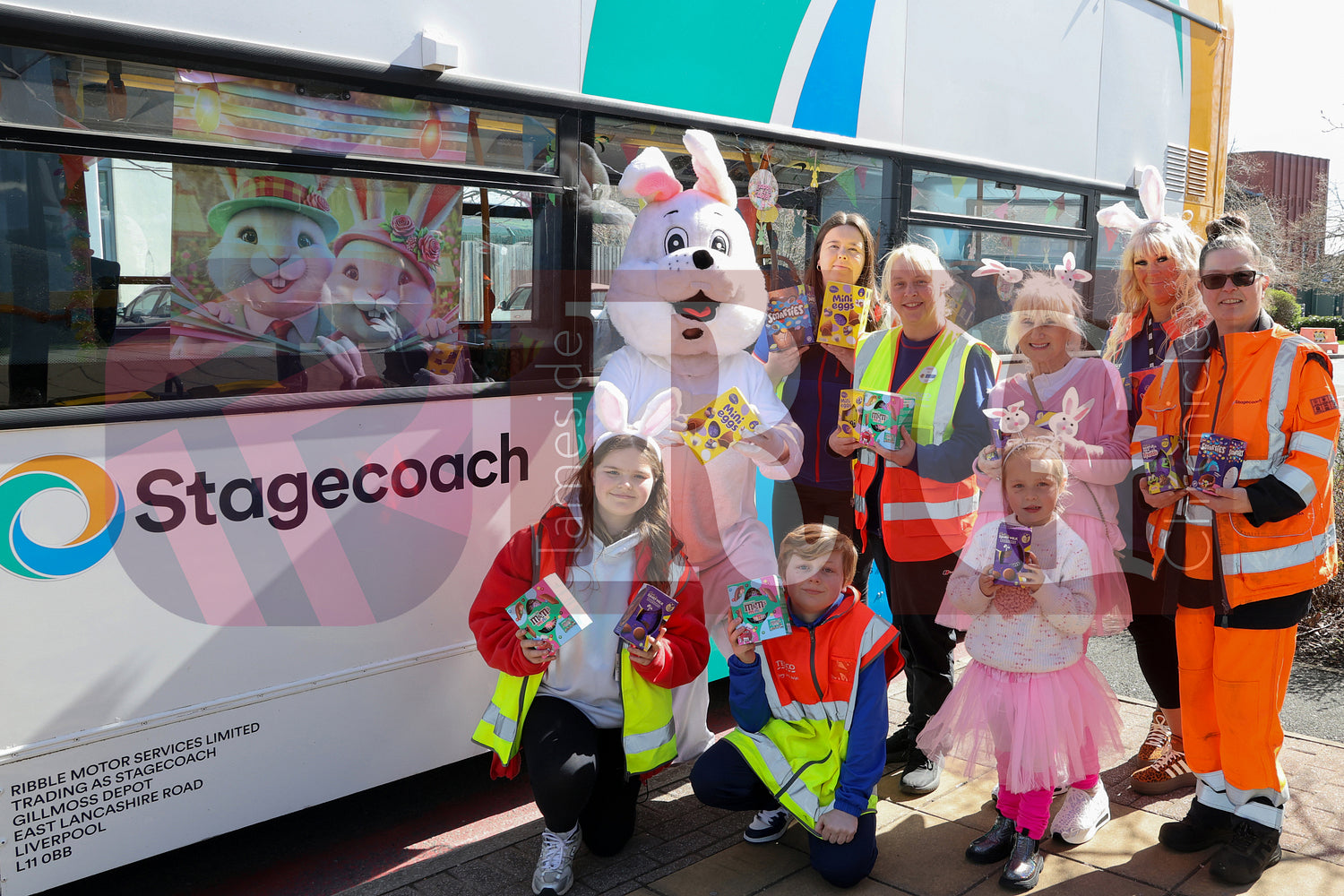 TAMESIDE HOSPITAL CHILDRENS WARD EASTER STAGECOACH (8).JPG