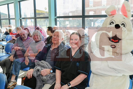 TAMESIDE HOSPITAL CHILDRENS WARD EASTER STAGECOACH (68).JPG