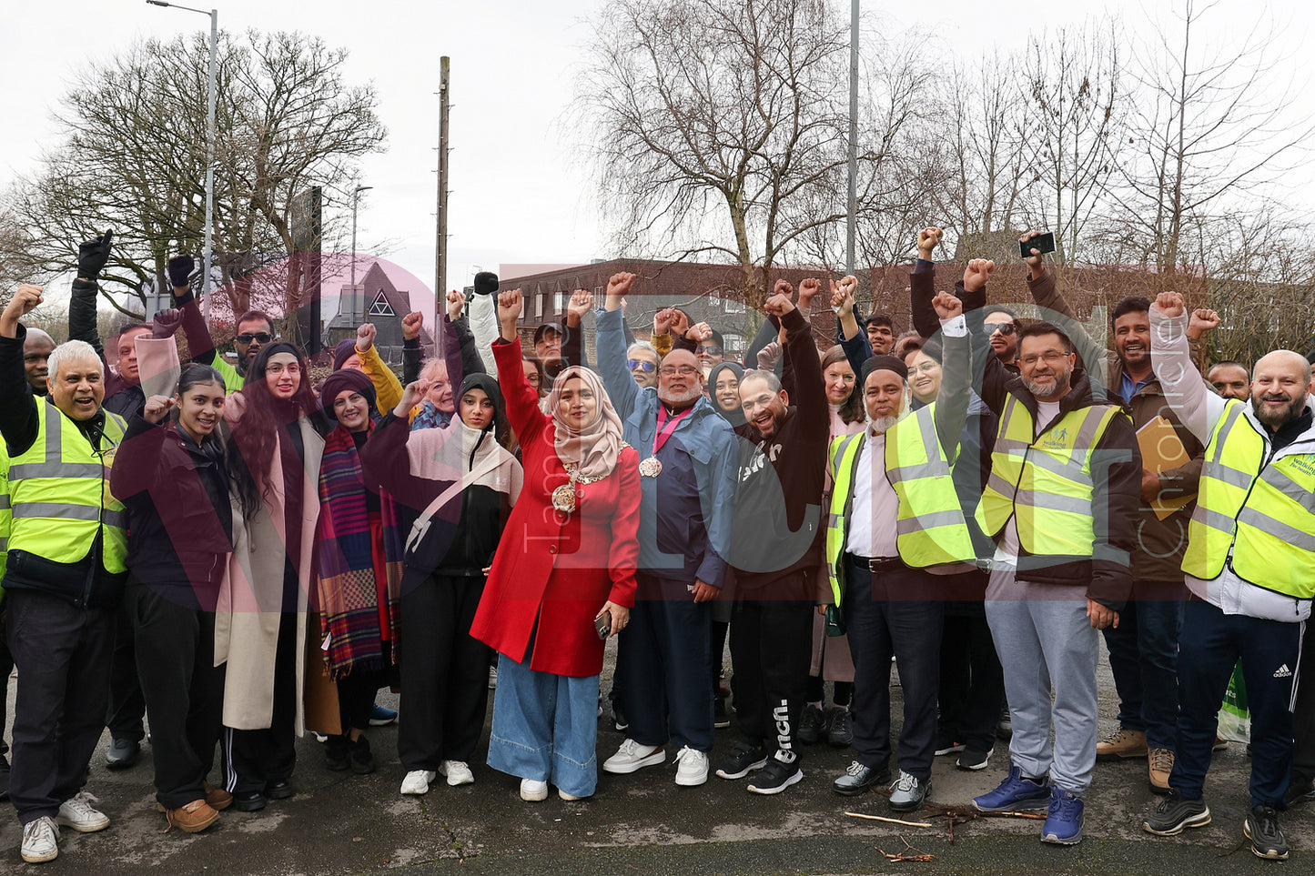WALK WITH THE MAYOR HYDE TO DUKINFIELD (43).JPG
