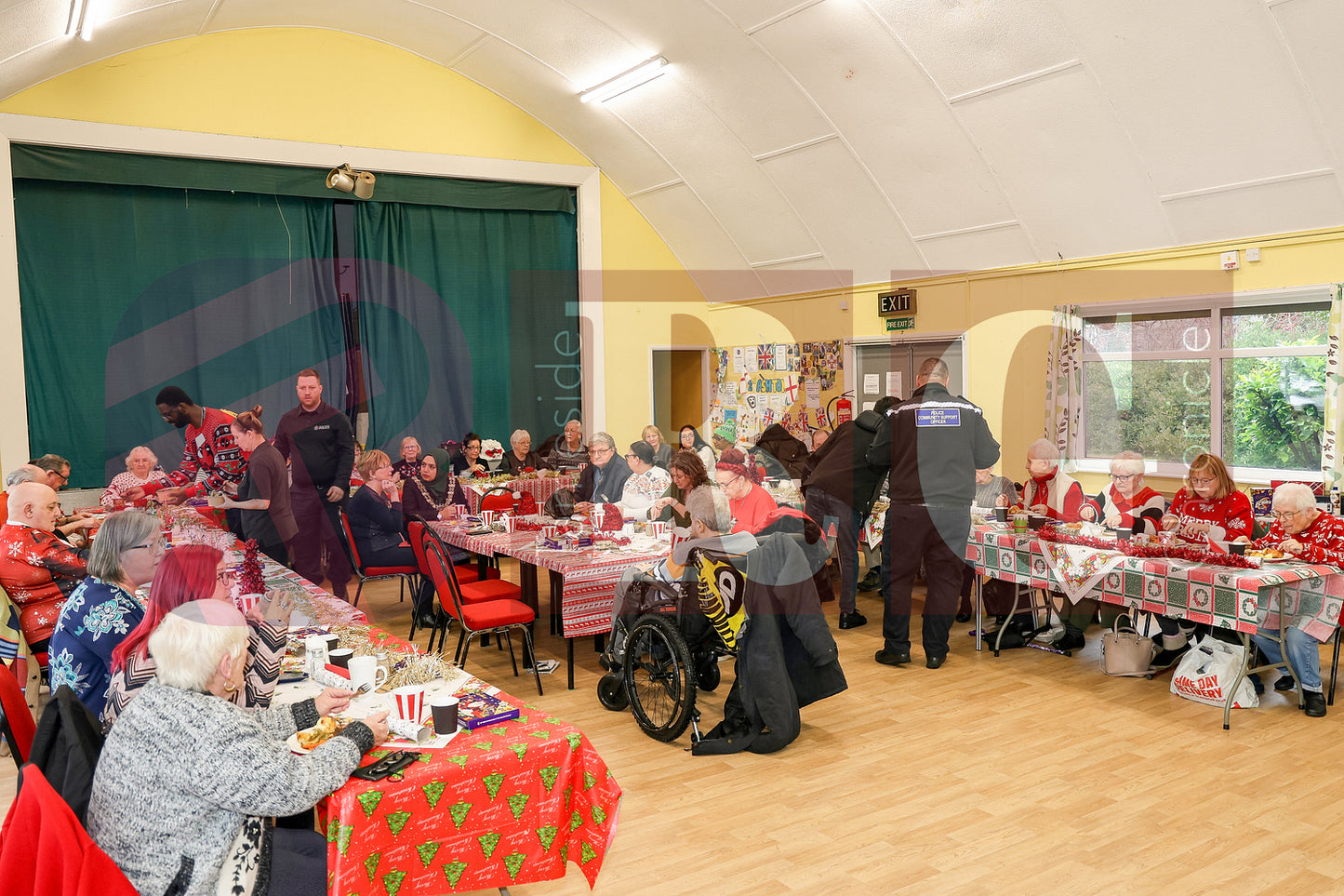 ST. PETERS COMMUNITY XMAS DINNER 2025 (42).JPG