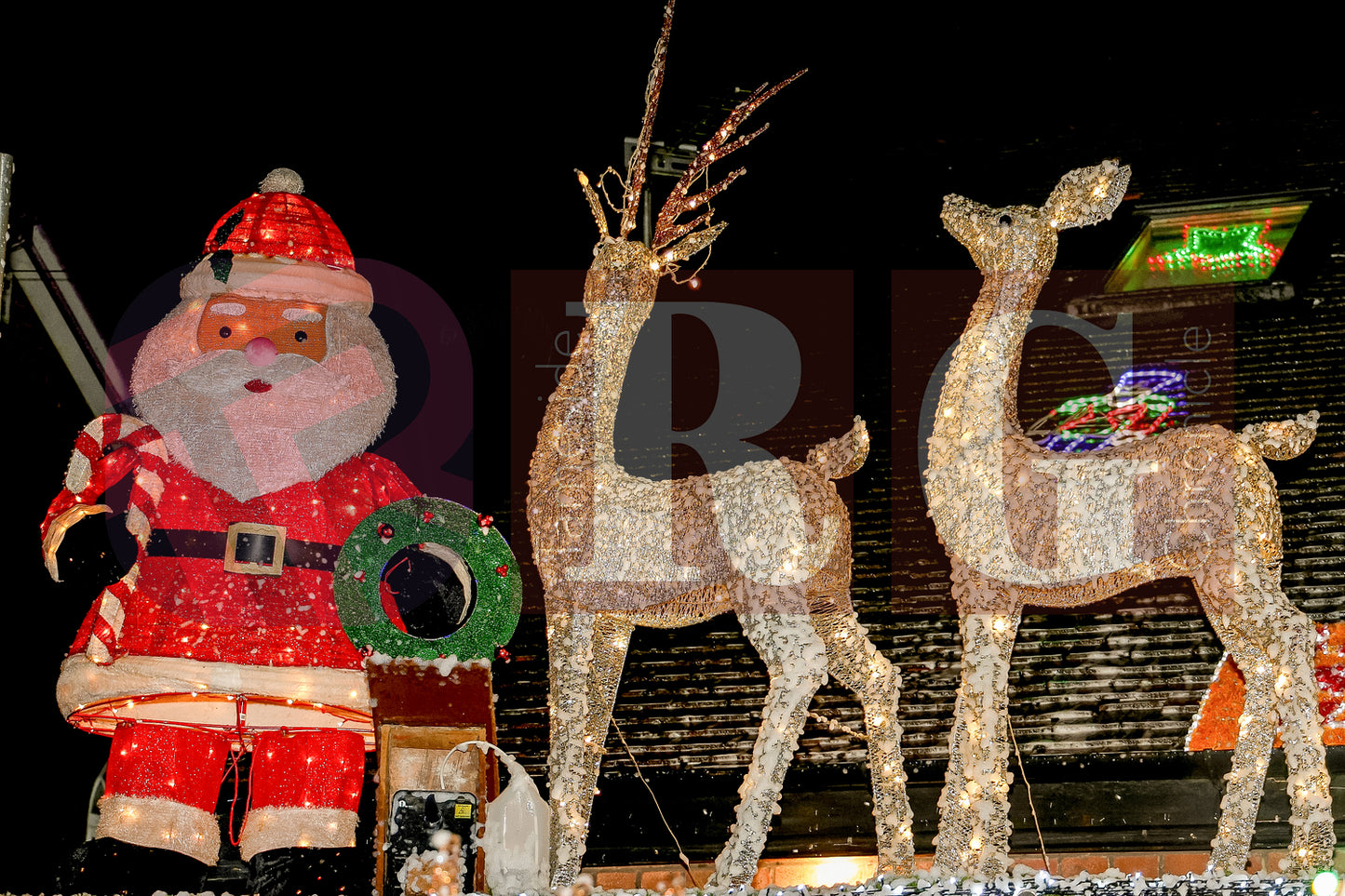 DEWSNAP LANE DUKINFIELD LIGHTS 2025 (20).JPG