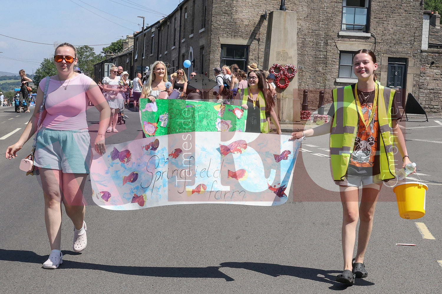 CHARLESWORTH CARNIVAL (8).JPG