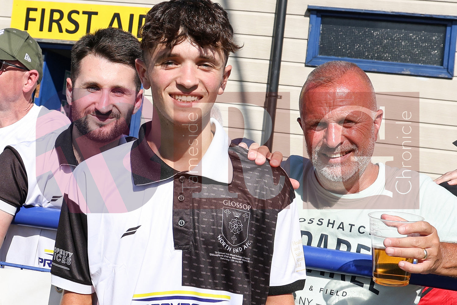 GLOSSOP NORTH EBD V UNITED LEGENDS  (48).JPG