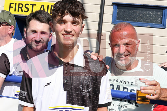 GLOSSOP NORTH EBD V UNITED LEGENDS  (48).JPG