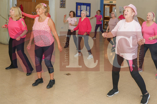BREAST CANCER  FUNDRAISING GRAFTON CENTRE HYDE (12).JPG