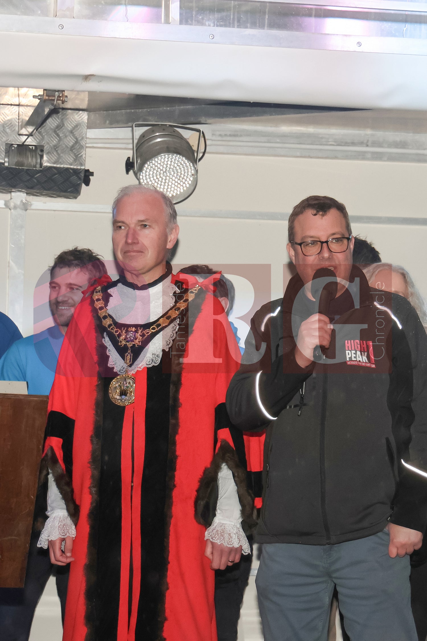 GLOSSOP LIGHTS SWITCH ON 2024 (56).JPG