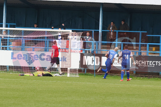 STALYBRIDGE CELTIC LEGENDS V MAN UTD LEGENDS (186).JPG