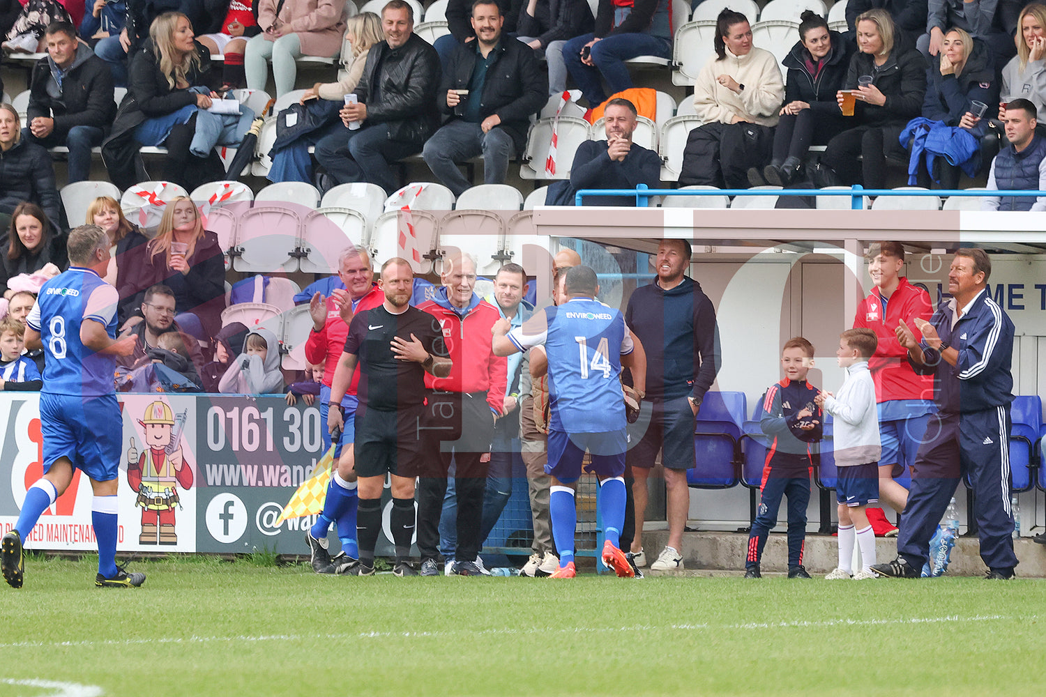 STALYBRIDGE CELTIC LEGENDS V MAN UTD LEGENDS (79).JPG