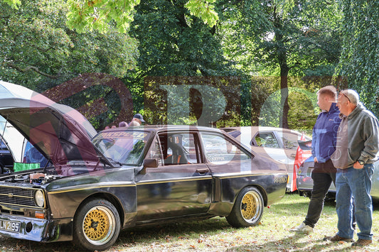 GLOSSOP CAR SHOW (37).JPG