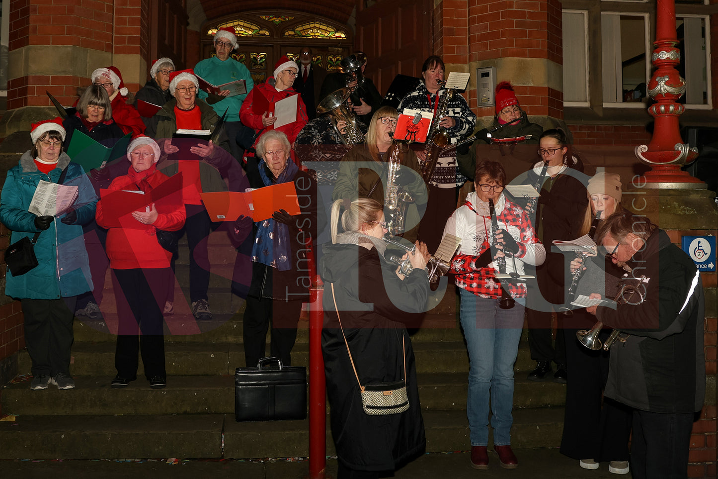 DUKINFIELD LIGHTS SWITCH ON (50).JPG