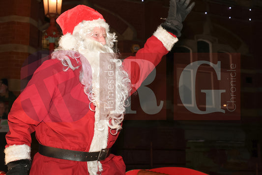 DUKINFIELD LIGHTS SWITCH ON (39).JPG