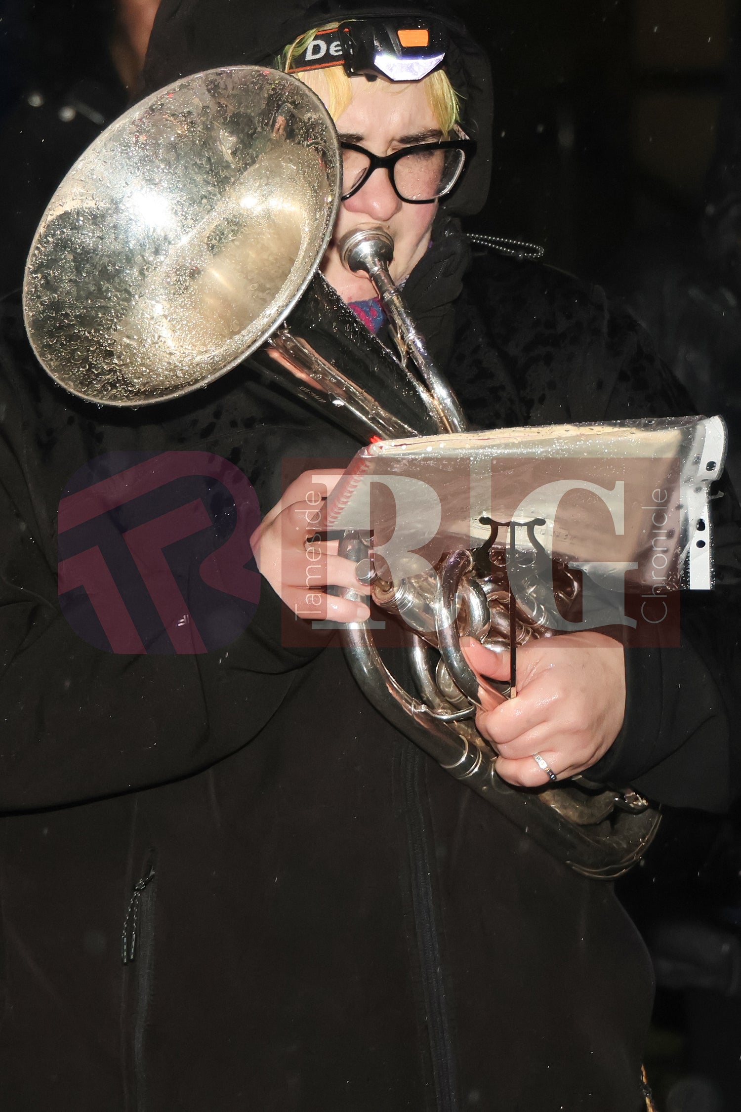 GLOSSOP LIGHTS SWITCH ON 2024 (49).JPG