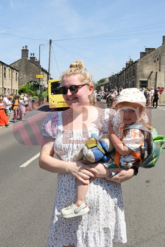 CHARLESWORTH CARNIVAL (11).JPG