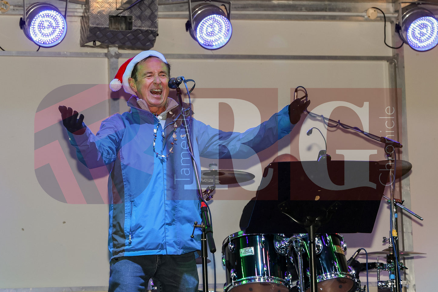 GLOSSOP LIGHT SWITCH ON 2025 (80).JPG