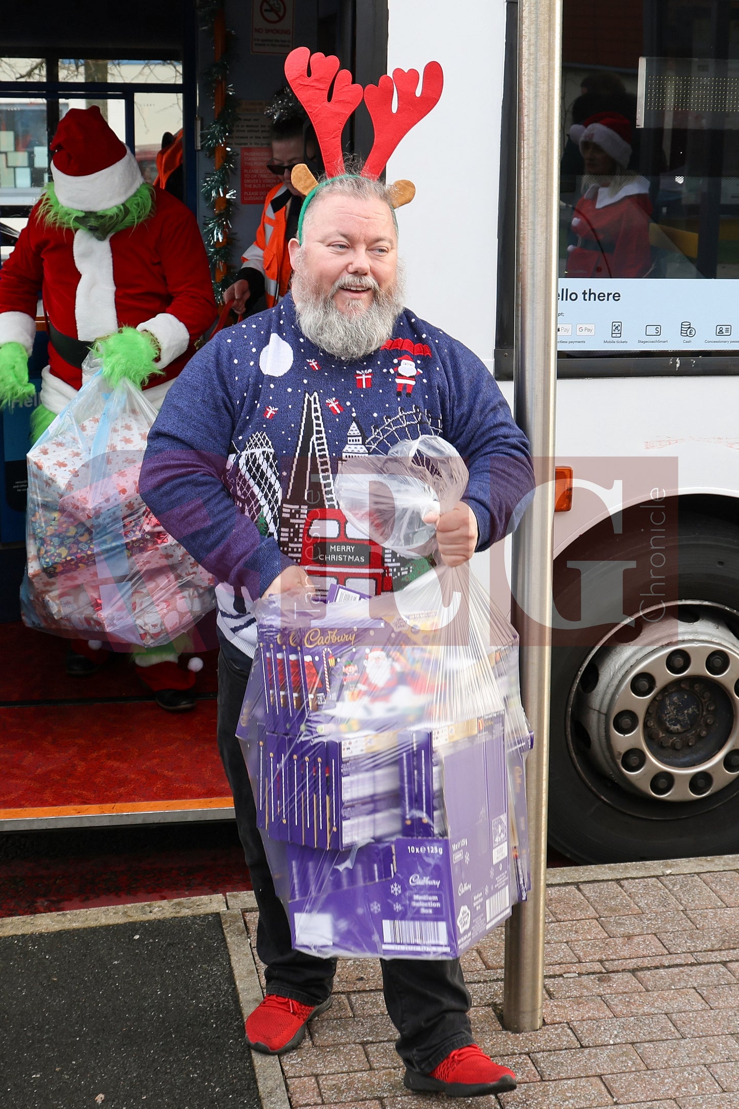 TAMESIDE HOSPITAL CHILDRENS WARD WITH SANTA 2025 (17).JPG