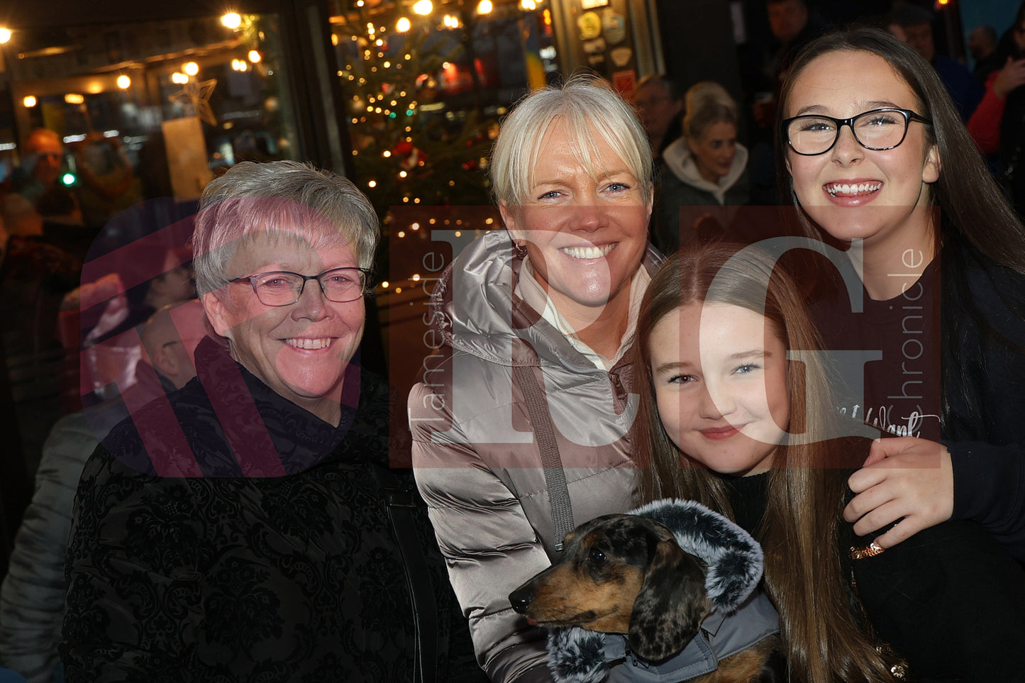 DROYLSDEN LIGHTS SWITCH ON 2024 (13).JPG