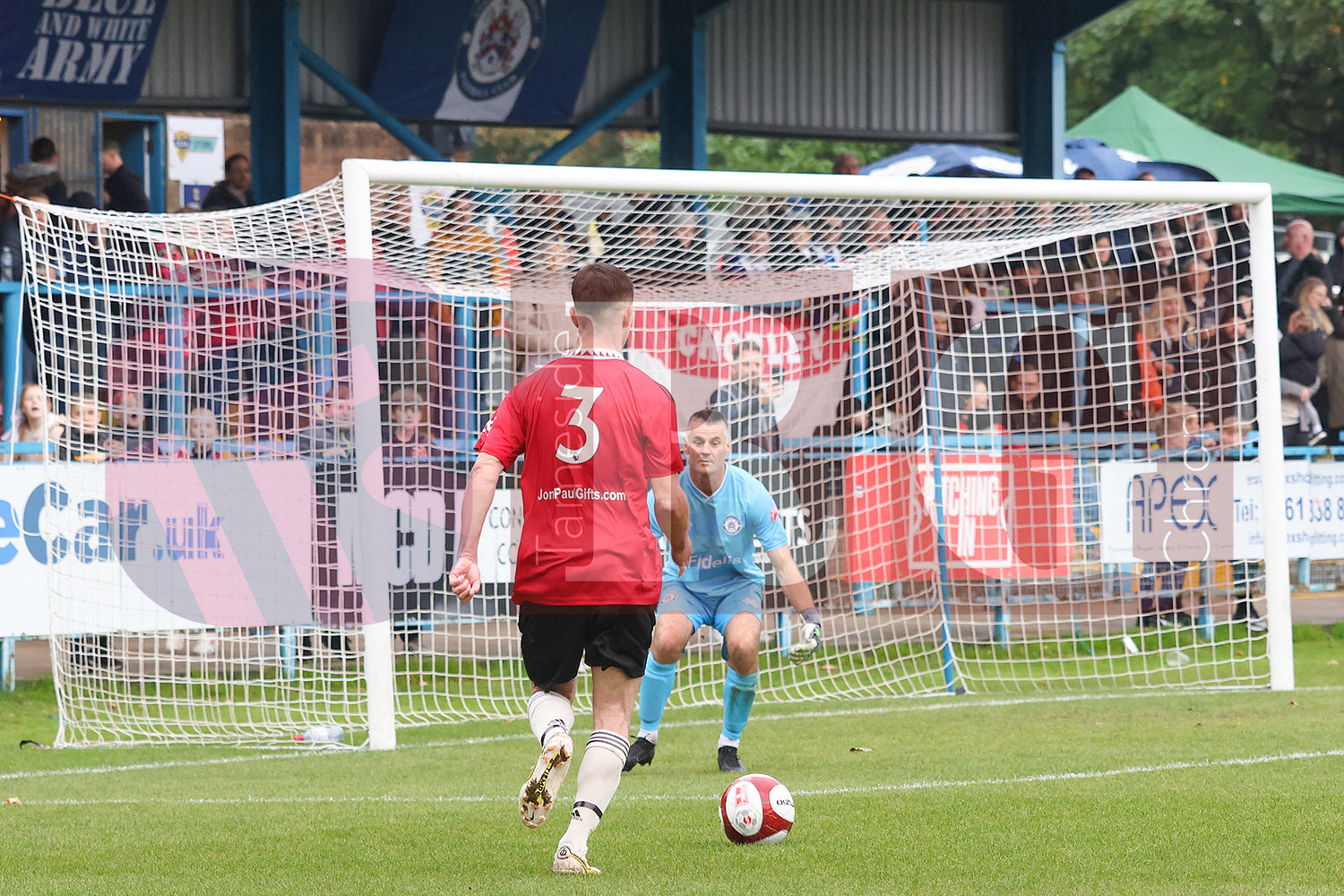 STALYBRIDGE CELTIC LEGENDS V MAN UTD LEGENDS (164).JPG