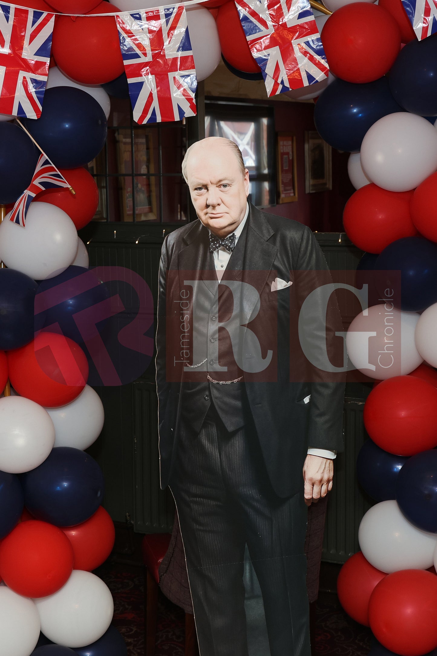 VE DAY OLD PEGS PUB DENTON (51).JPG