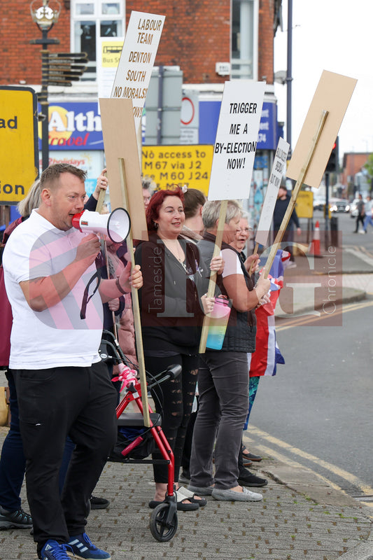 CALLING FOR MP TO GO DENTON 2025 (59).JPG