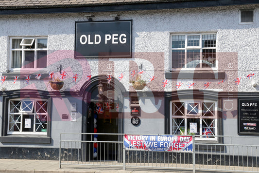 VE DAY OLD PEGS PUB DENTON (2).JPG