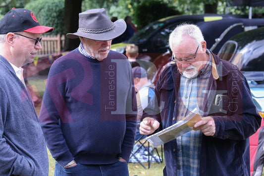 GLOSSOP CAR SHOW (74).JPG