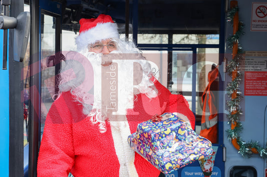 TAMESIDE HOSPITAL CHILDRENS WARD WITH SANTA 2025 (24).JPG