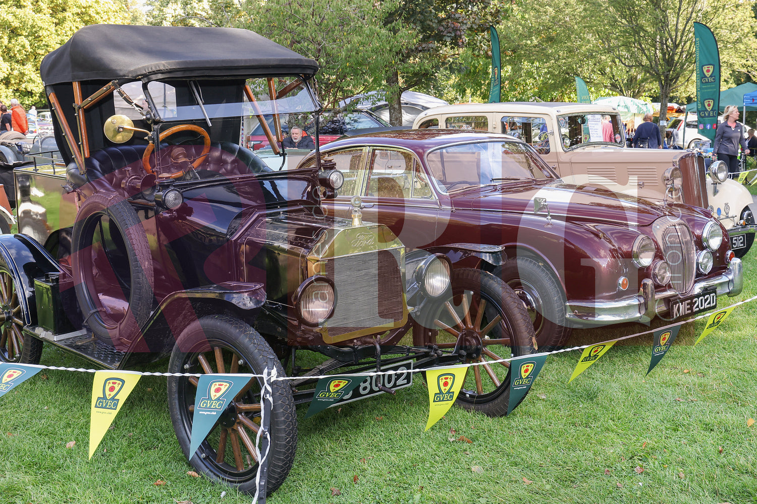 GLOSSOP CAR SHOW (6).JPG