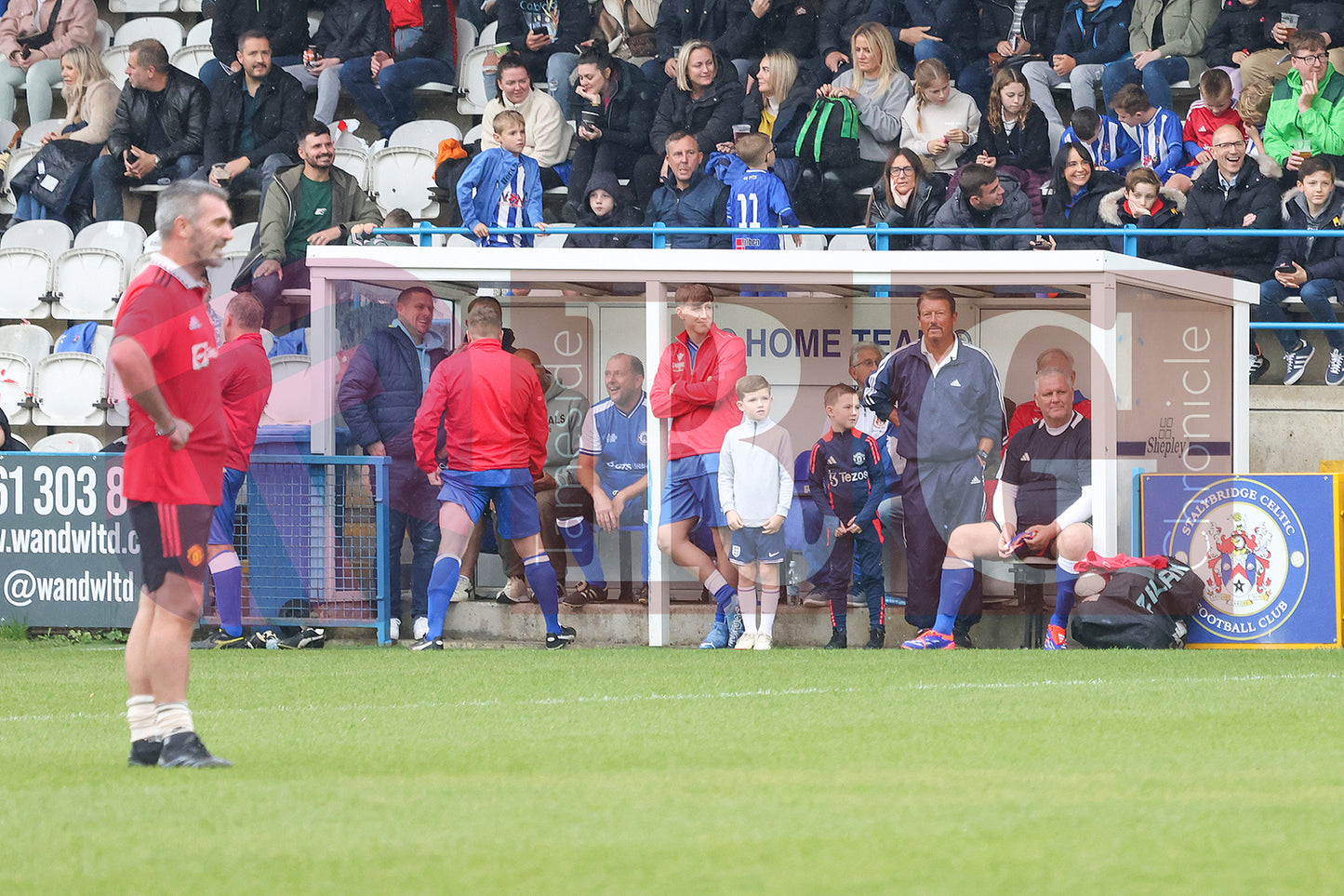 STALYBRIDGE CELTIC LEGENDS V MAN UTD LEGENDS (111).JPG