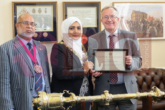 TAMESIDES MBE HARRY CATHERALL ABDUL MOSSOBIR (37).JPG