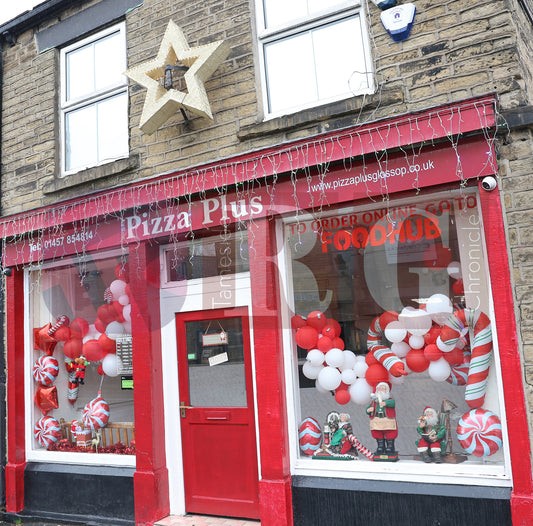 GLOSSOP CHRISTMAS SHOPS 2025 (64).JPG