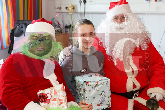 TAMESIDE HOSPITAL CHILDRENS WARD WITH SANTA 2025 (55).JPG