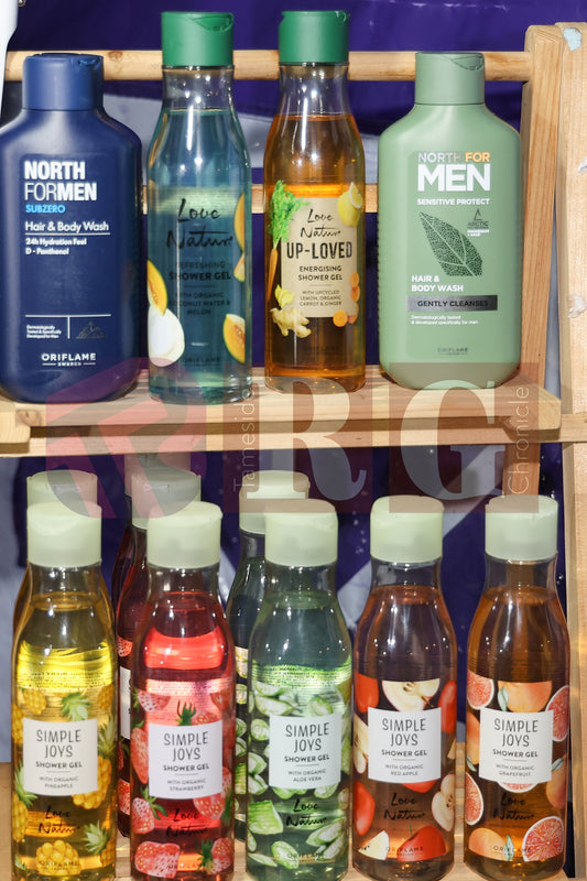 GLOSSOP LIGHT SWITCH ON 2025 (72).JPG