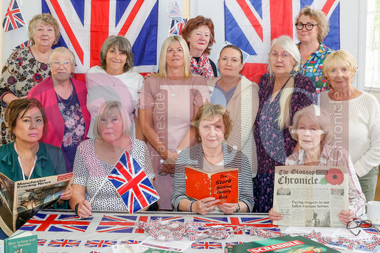 VICTORIA HALL GLOSSOP A PARTY TO REMEMBER (2).JPG