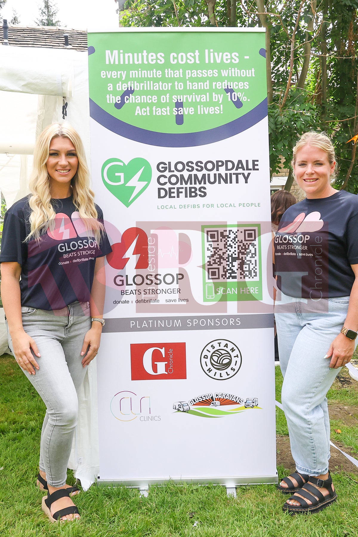 DEFIB FUNDRAISER GLOSSOP (105).JPG