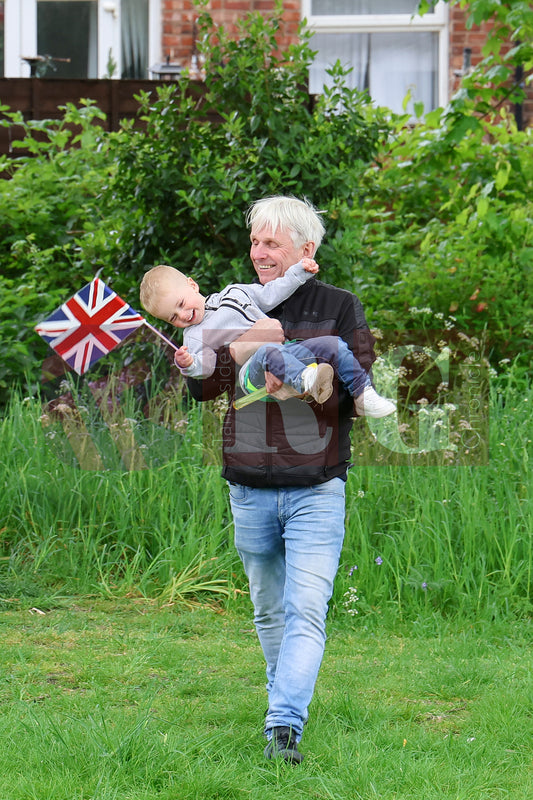 VE DAY THE COMMUNITY GARDEN DUKINFIELD (45).JPG