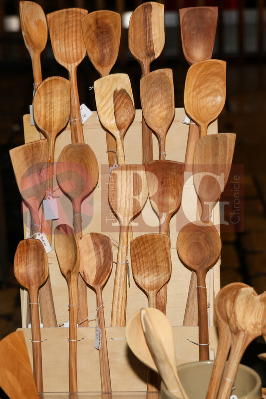 GLOSSOP LIGHT SWITCH ON 2025 (53).JPG