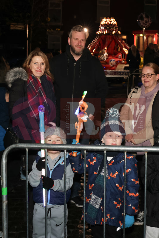 DUKINFIELD LIGHTS SWITCH ON (8).JPG