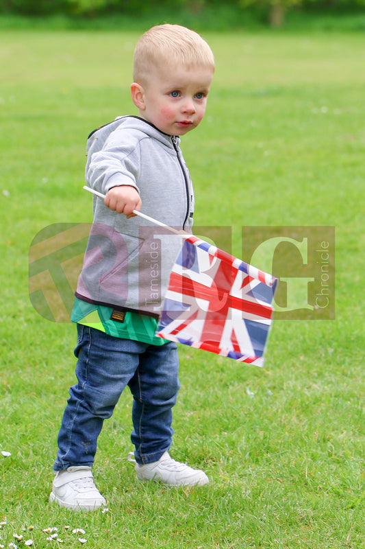 VE DAY THE COMMUNITY GARDEN DUKINFIELD (43).JPG