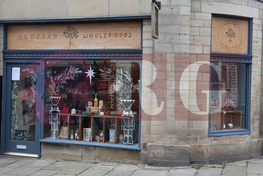 GLOSSOP SHOP XMAS WINDOWS 2024 (42).JPG