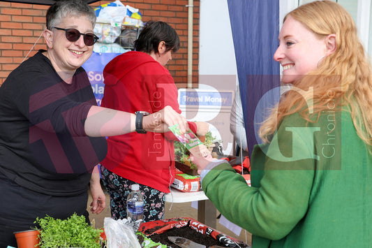 PLANT & SWAP EVENT TESCO STALYBRIDGE 2025 (12).JPG