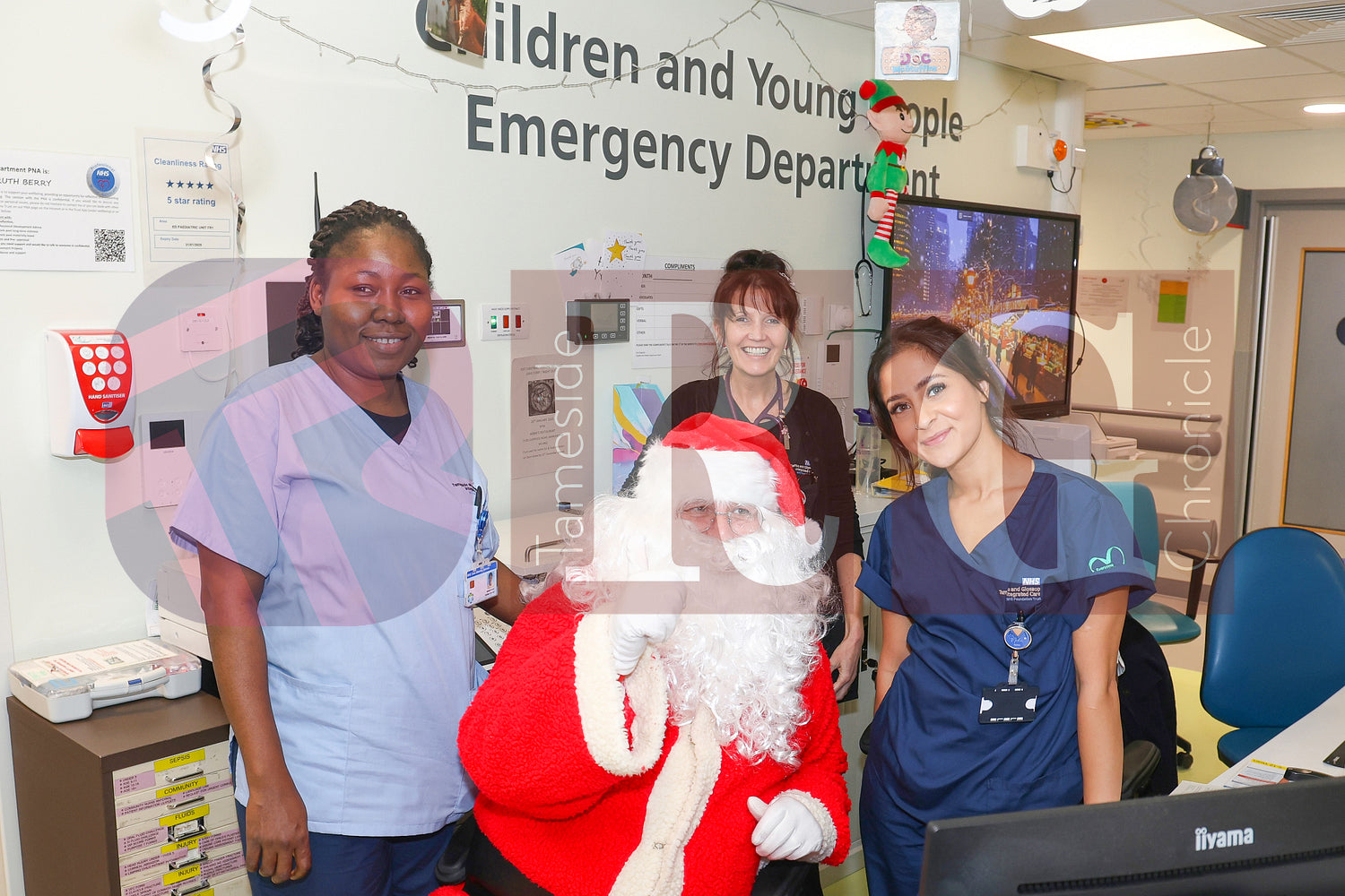 SANTA VISIT TAMESIDE CHILDRENS UNIT 2024 (75).JPG