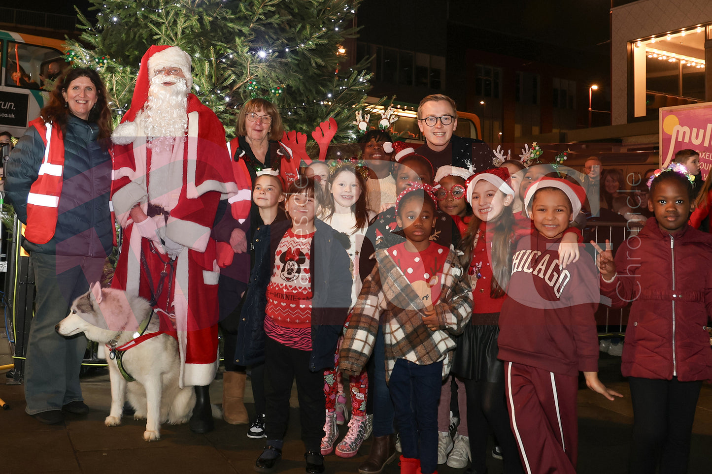 DROYLSDEN LIGHTS SWITCH ON 2024 (65).JPG