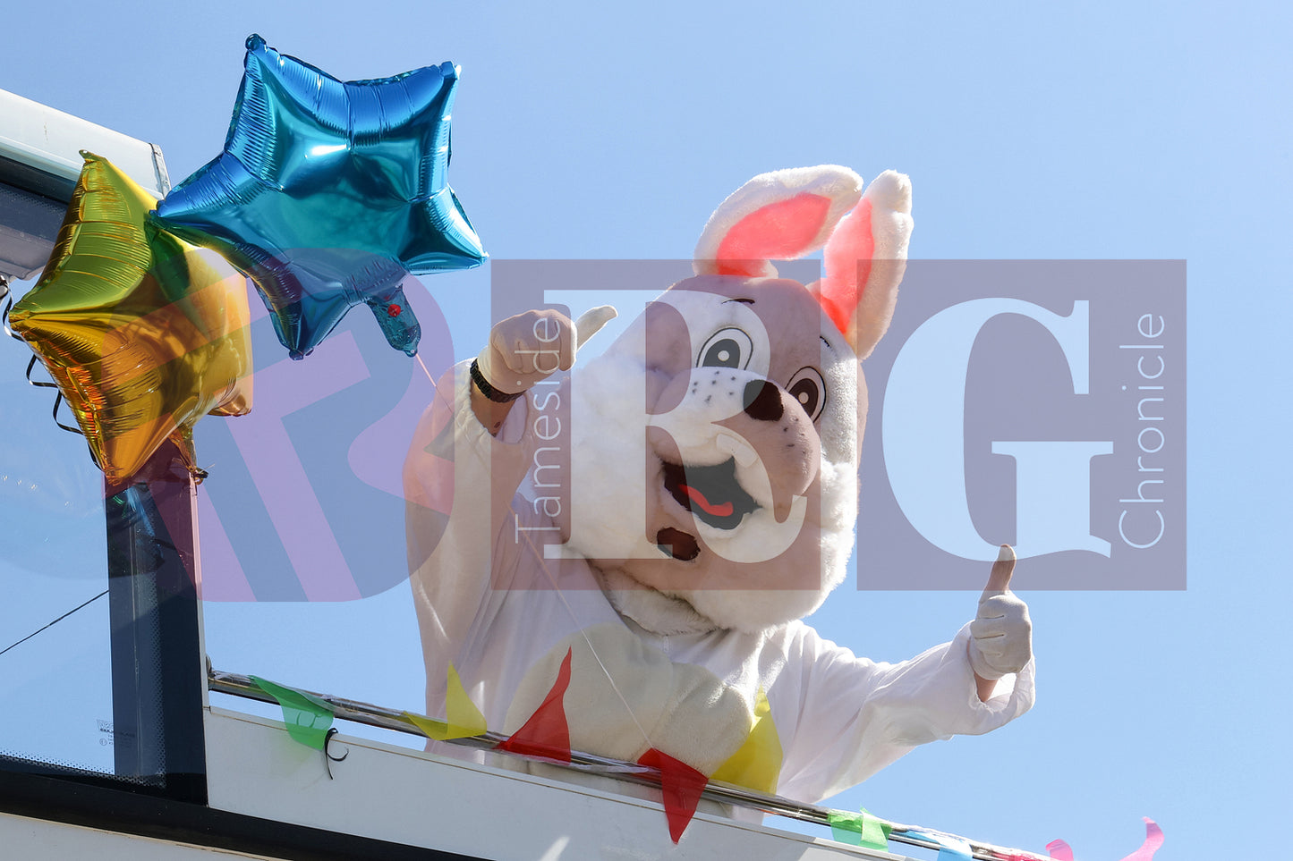 TAMESIDE HOSPITAL CHILDRENS WARD EASTER STAGECOACH (4).JPG