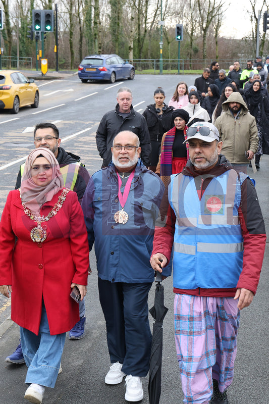 WALK WITH THE MAYOR HYDE TO DUKINFIELD (29).JPG