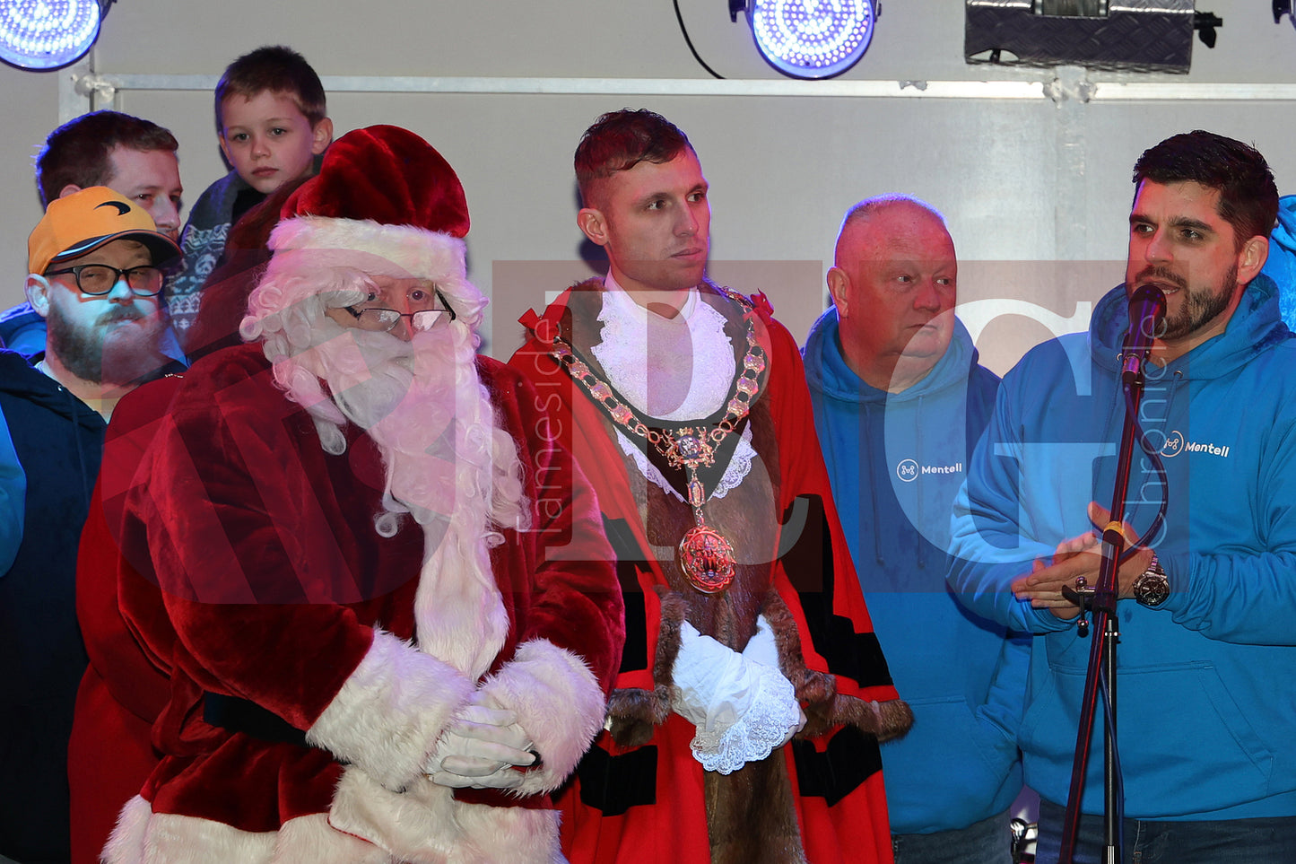 GLOSSOP LIGHT SWITCH ON 2025 (144).JPG