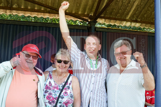 GLOSSOP NORTH EBD V UNITED LEGENDS  (23).JPG